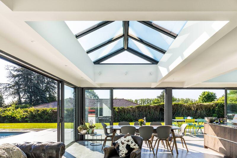 Véranda avec puits de lumière