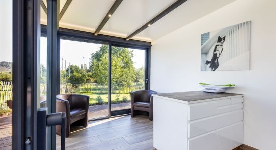 Véranda pour professionnels : solution pour extension de vos locaux