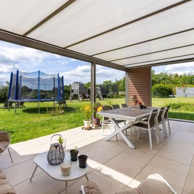 Auvent Pergola avec parois coulissantes