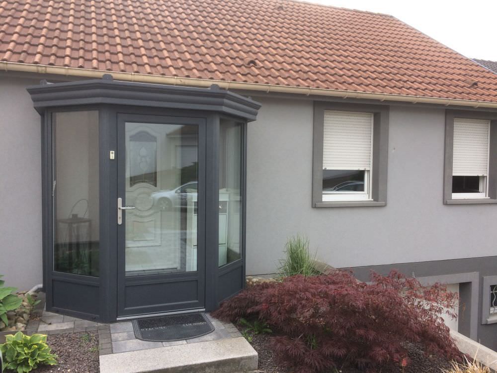 Sas de porte d'entrée traditionnel