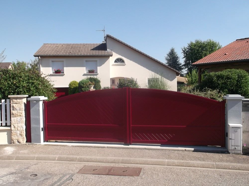 Portail 2 vantaux rouge