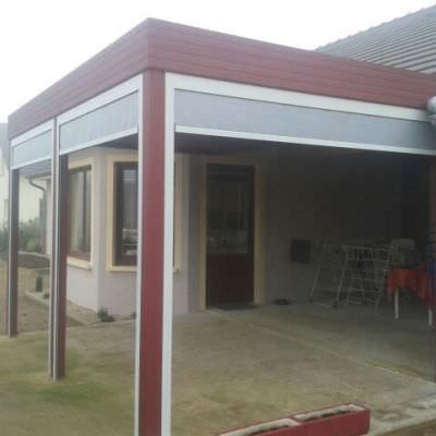 Pergola bio climatique avec store