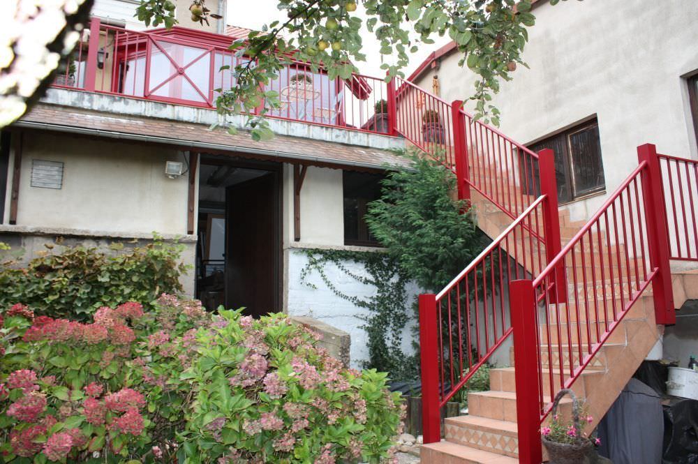 Garde Corps escalier et balcon rouge bordeaux