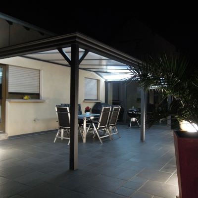 Auvent Terrasse avec vitres protection vent