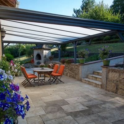 Pergola en alu avec toiture pour terrasse