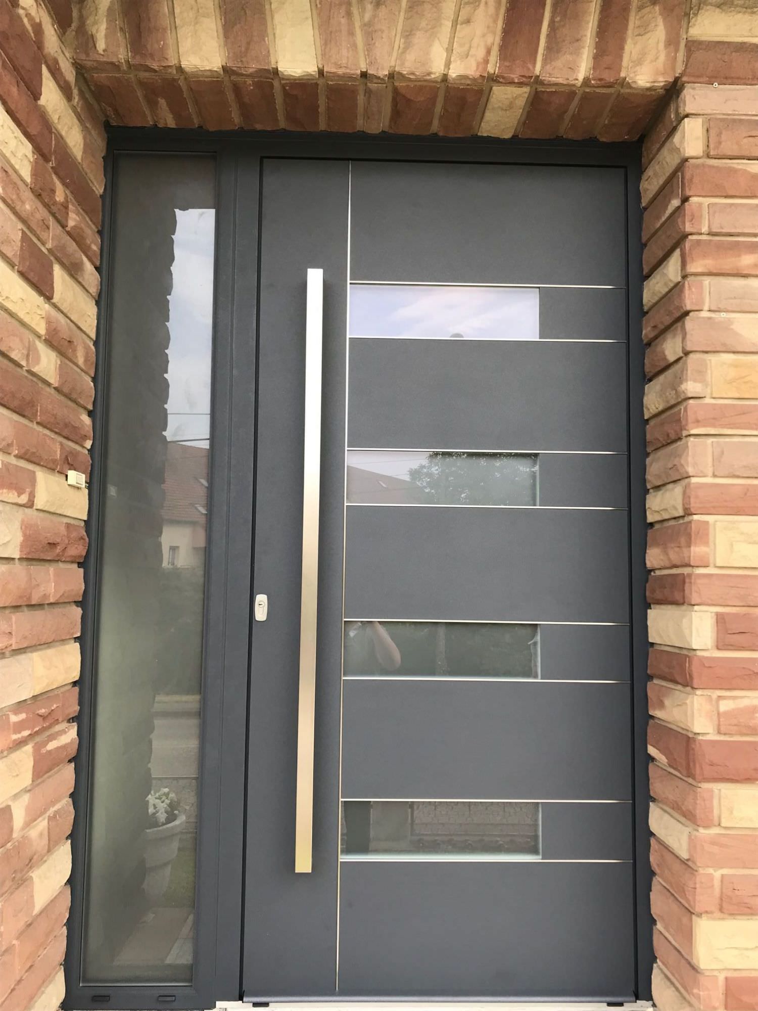 Porte d'entrée aluminium design