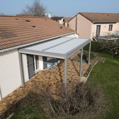 Pergola aluminium avec store