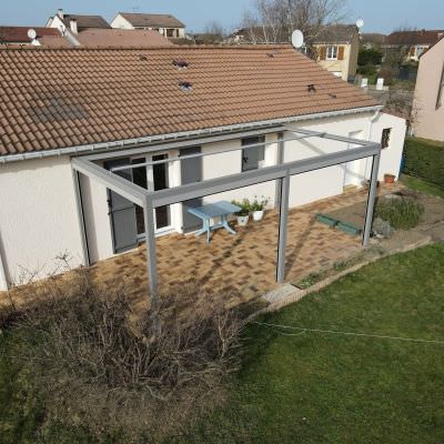 Pergola aluminium avec store