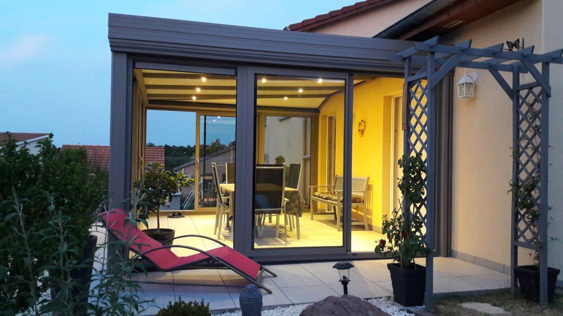 Véranda alu protection de terrasse avec éclairage