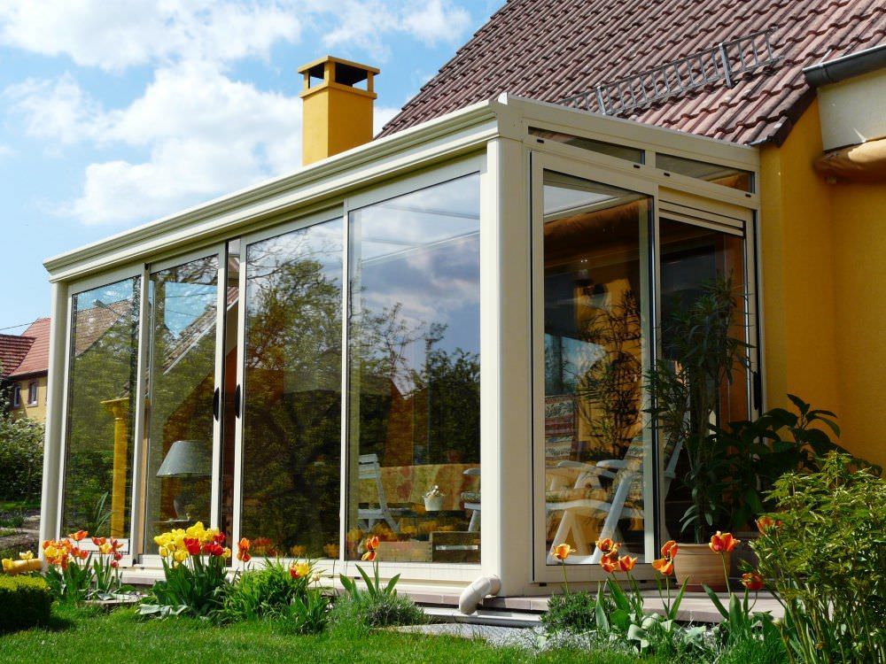 Véranda aluminium blanche style classique