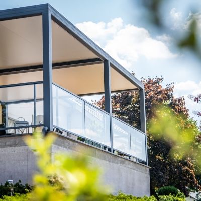 Pergola et Garde-corps vitré moderne
