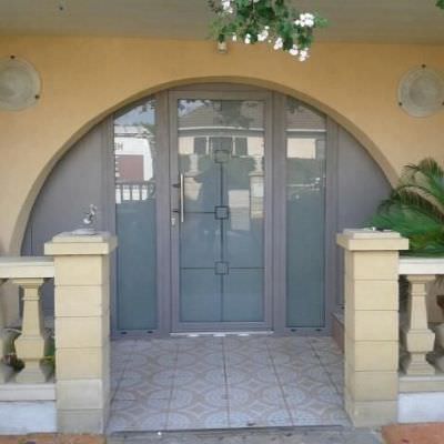 Porte d'entrée alu avec tierces vitrées Woustviller (57)