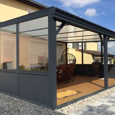 Auvent Pergola aluminium style verrière indus