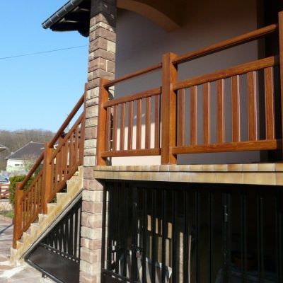 Rambarde d'escalier alu effet bois Alsace Lorraine