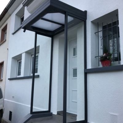 Mini auvent pour porte d'entrée Saint-Avold (57)