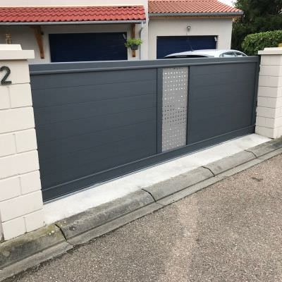 Portail coulissant alu contemporain Rurange-lès-Thionville (57)