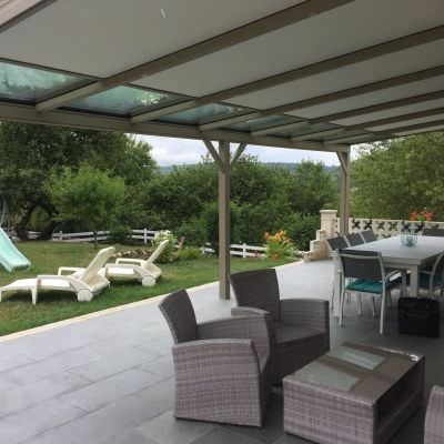 Auvent alu avec panneaux et vitres fabriqué en Lorraine Villecey-sur-Mad (54)